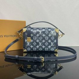 Picture of LV Lady Handbags _SKUfw139408510fw